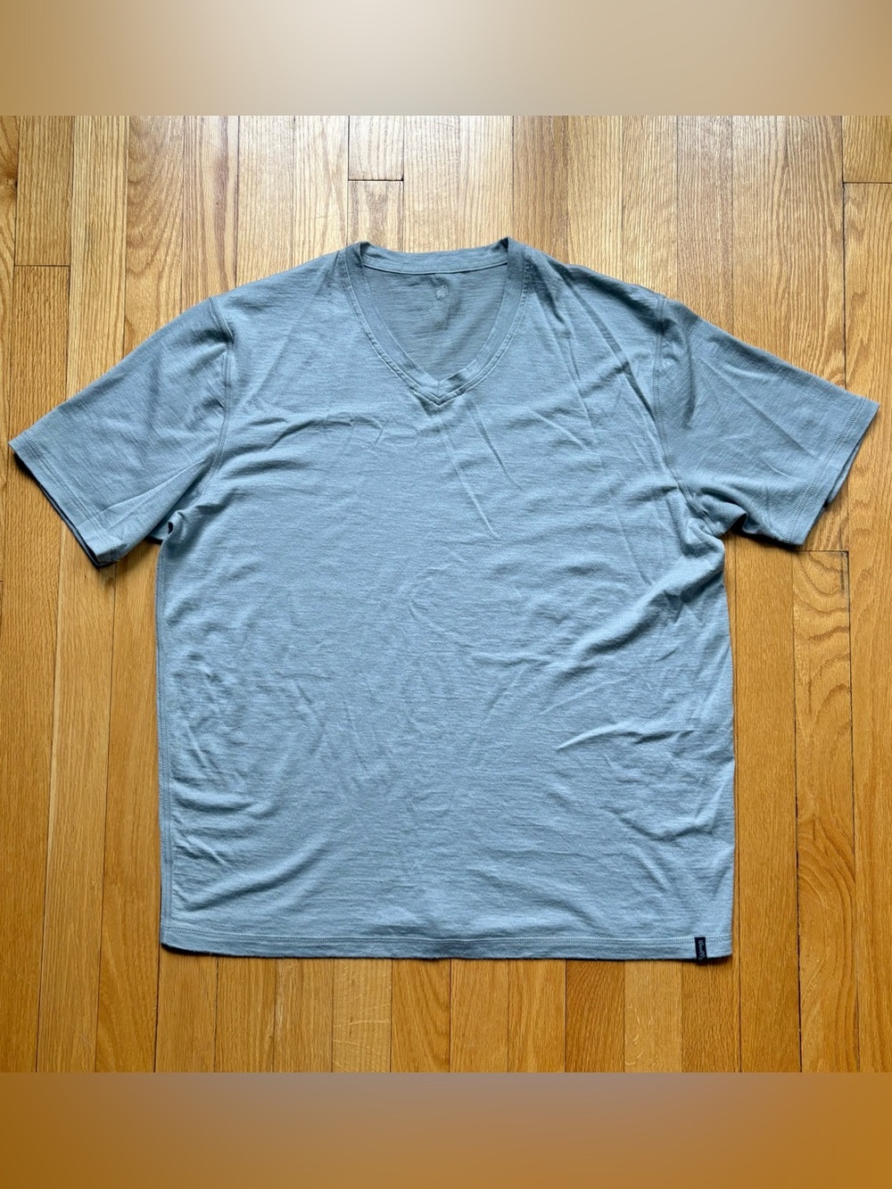 Woolly Threads Mens Everyday Merino 100% Merino Wool V-Neck T-Shirt XL Gray Soli